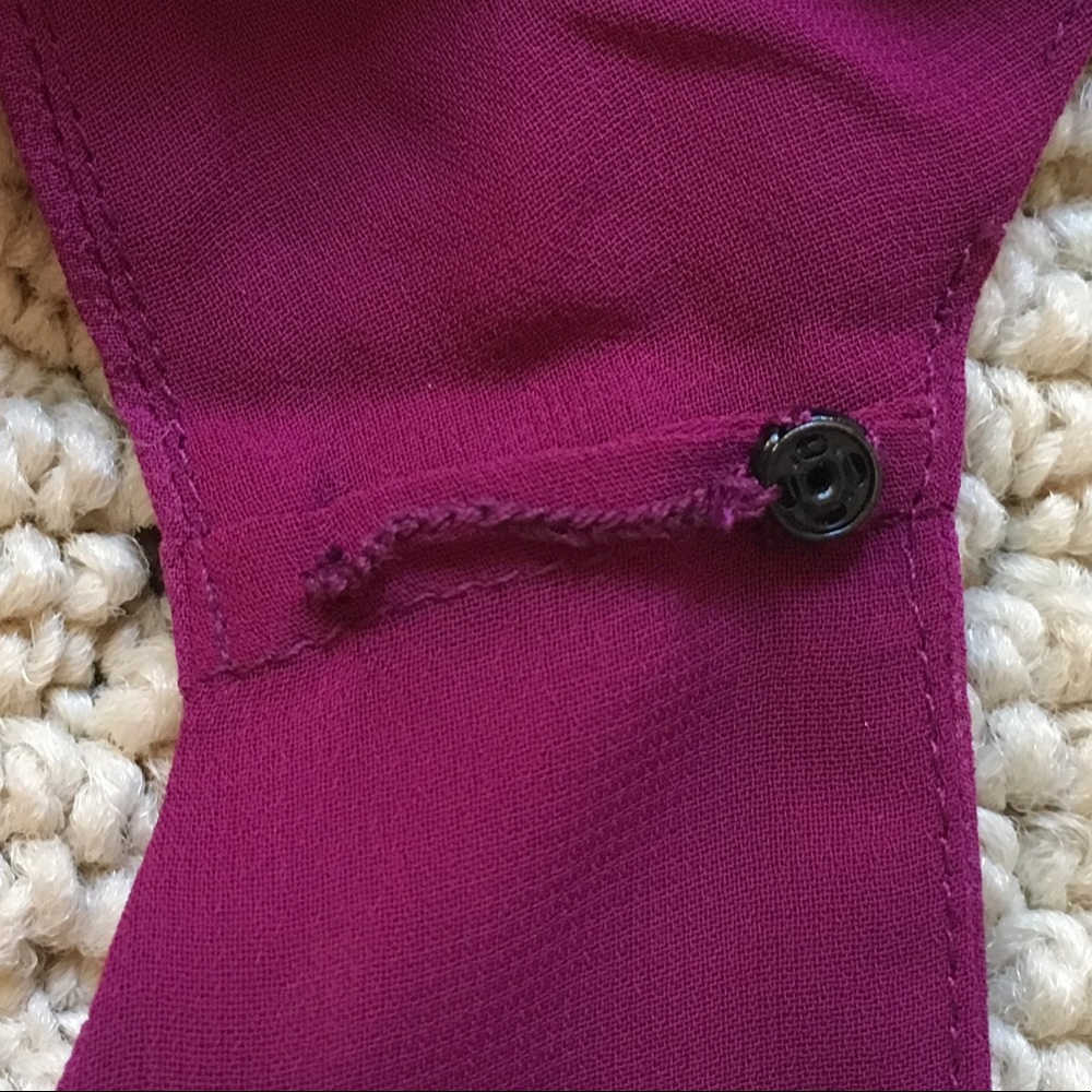 Ann Taylor Sleeveless Blouse - Picture 4 of 5